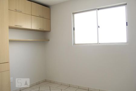 Quarto de apartamento para alugar com 2 quartos, 58m² em Residencial Eldorado, Goiânia