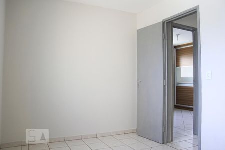 Quarto de apartamento para alugar com 2 quartos, 58m² em Residencial Eldorado, Goiânia