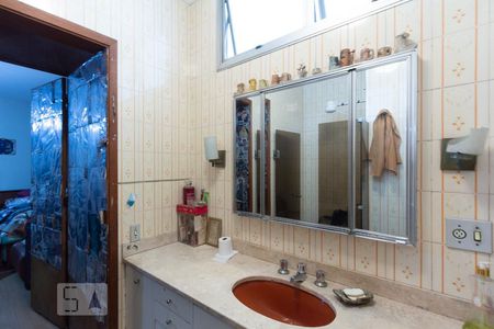 Banheiro da Suíte 1 de casa para alugar com 3 quartos, 270m² em Vila Olímpia, São Paulo