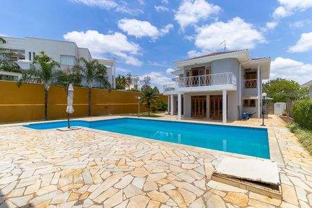 Casa para alugar com 700m², 5 quartos e 8 vagas Casa para alugar com 700m², 5 quartos e 8 vagasQuintal