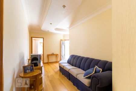 Casa para alugar com 700m², 5 quartos e 8 vagas Casa para alugar com 700m², 5 quartos e 8 vagasHall das suítes