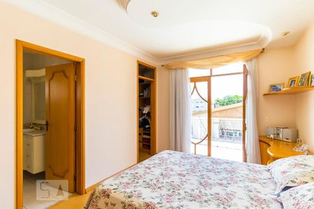 Casa para alugar com 700m², 5 quartos e 8 vagas Casa para alugar com 700m², 5 quartos e 8 vagasQuarto 3 - Suíte 3