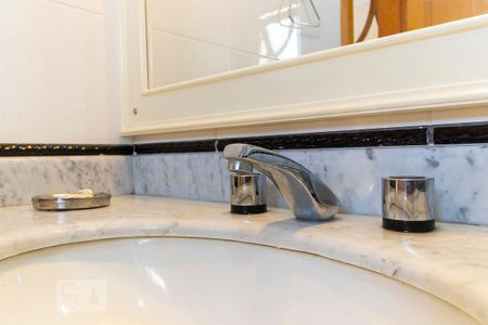 Casa para alugar com 700m², 5 quartos e 8 vagas Casa para alugar com 700m², 5 quartos e 8 vagasBanheiro da suíte 2