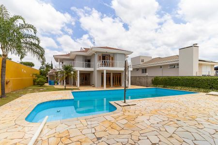 Casa para alugar com 700m², 5 quartos e 8 vagas Casa para alugar com 700m², 5 quartos e 8 vagasQuintal