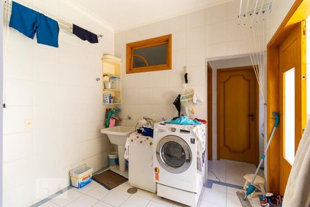 Casa para alugar com 700m², 5 quartos e 8 vagas Casa para alugar com 700m², 5 quartos e 8 vagasÁrea de serviço