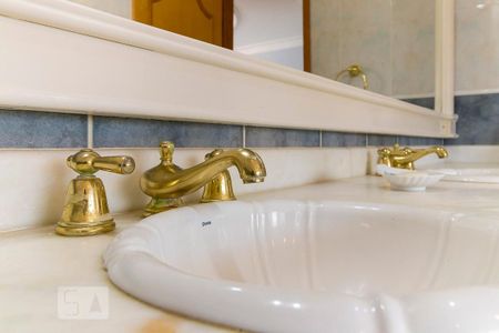 Casa para alugar com 700m², 5 quartos e 8 vagas Casa para alugar com 700m², 5 quartos e 8 vagasBanheiro da suíte 1