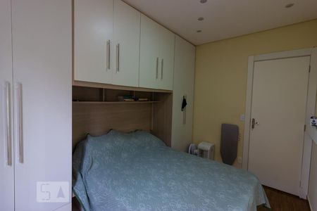 Quarto 1 de apartamento para alugar com 2 quartos, 44m² em Jardim Petrópolis, Cotia