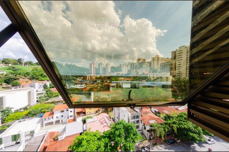 Sala - Vista de apartamento à venda com 1 quarto, 65m² em Coracao de Jesus, Belo Horizonte