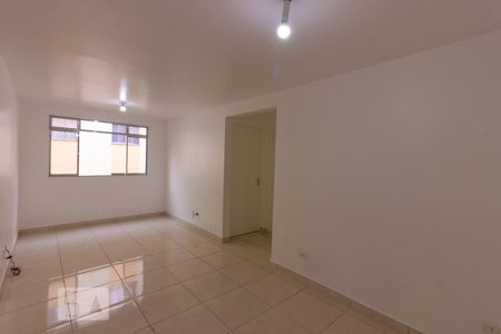 Sala  de apartamento para alugar com 2 quartos, 55m² em Lajeado, Cotia