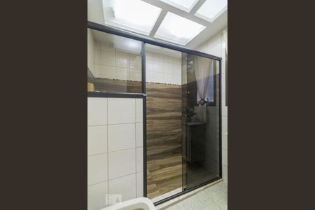 Apartamento à venda com 140m², 4 quartos e 2 vagas Apartamento à venda com 140m², 4 quartos e 2 vagasBanheiro da Suíte