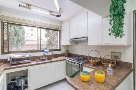 Apartamento à venda com 140m², 4 quartos e 2 vagas Apartamento à venda com 140m², 4 quartos e 2 vagasCozinha