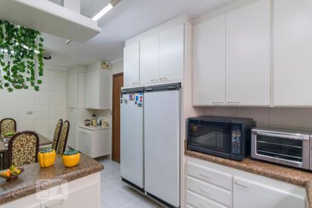 Apartamento à venda com 140m², 4 quartos e 2 vagas Apartamento à venda com 140m², 4 quartos e 2 vagasCozinha