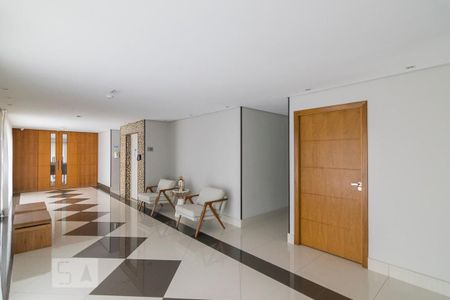 Apartamento à venda com 140m², 4 quartos e 2 vagas Apartamento à venda com 140m², 4 quartos e 2 vagasHall de Entrada