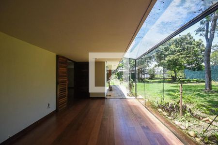 Sala de casa à venda com 4 quartos, 1050m² em Vila Morumbi, São Paulo