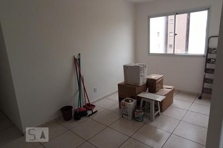 Sala de apartamento para alugar com 2 quartos, 47m² em Parque São Lourenço, São Paulo