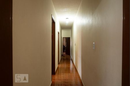 Corredor de casa para alugar com 3 quartos, 200m² em Vila Alpina, São Paulo