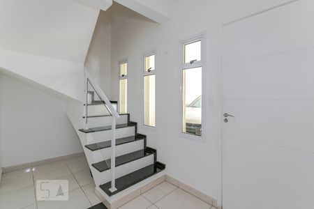 Sala de casa de condomínio para alugar com 3 quartos, 95m² em Vila Paulicea, Mogi das Cruzes