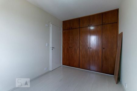 Quarto 2 de apartamento para alugar com 2 quartos, 85m² em Vila Campestre, São Paulo