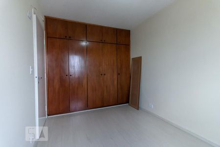 Quarto 2 de apartamento para alugar com 2 quartos, 85m² em Vila Campestre, São Paulo