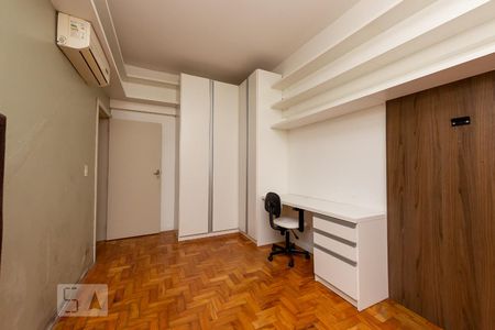 Quarto de apartamento à venda com 1 quarto, 51m² em São João, Porto Alegre