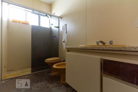 Casa para alugar com 500m², 4 quartos e 5 vagas Casa para alugar com 500m², 4 quartos e 5 vagasBanheiro