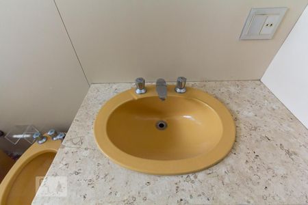 Casa para alugar com 500m², 4 quartos e 5 vagas Casa para alugar com 500m², 4 quartos e 5 vagasBanheiro - Torneira