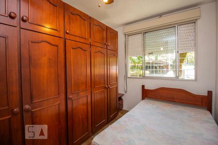 Quarto de apartamento para alugar com 1 quarto, 42m² em Jardim Itu, Porto Alegre