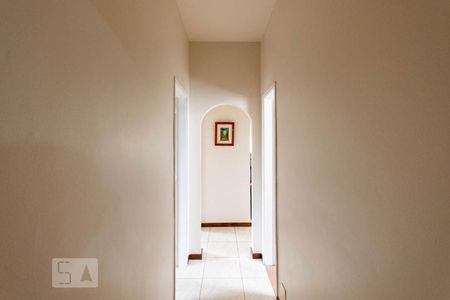 Corredor de apartamento à venda com 3 quartos, 160m² em Rio Comprido, Rio de Janeiro