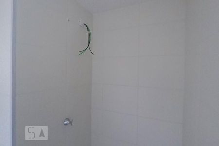 Banheiro de apartamento para alugar com 2 quartos, 36m² em Parque Fongaro, São Paulo