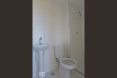 Banheiro de apartamento para alugar com 2 quartos, 36m² em Parque Fongaro, São Paulo