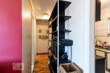 Corredor de apartamento para alugar com 2 quartos, 72m² em Cambuci, São Paulo