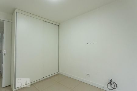 Quarto 1 de apartamento para alugar com 2 quartos, 54m² em Bacacheri, Curitiba