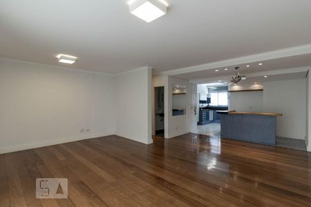 Sala de casa para alugar com 2 quartos, 110m² em Itaim Bibi, São Paulo