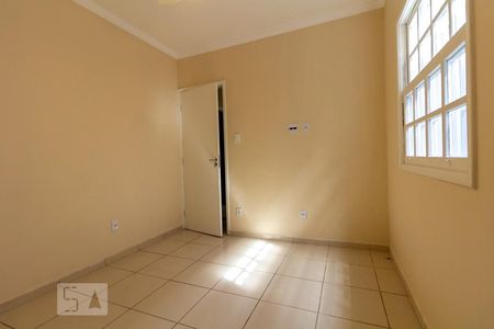Quarto 1 de casa para alugar com 3 quartos, 180m² em Conjunto Residencial Butanta, São Paulo