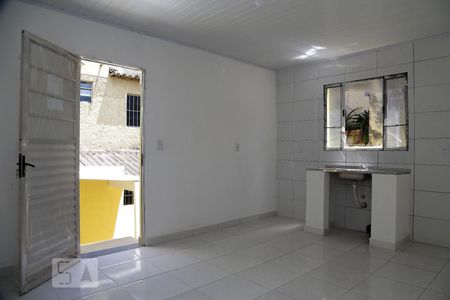 Cozinha de casa para alugar com 1 quarto, 50m² em Parque Maraba, Taboão da Serra