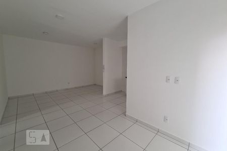 Sala de apartamento para alugar com 2 quartos, 71m² em Vila Jardini, Sorocaba