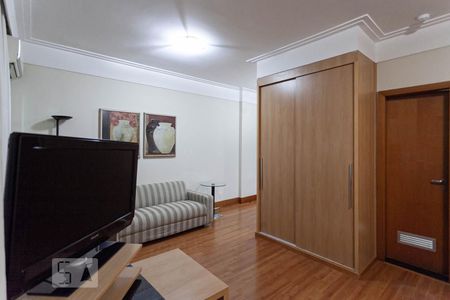 Sala/Quarto de apartamento para alugar com 1 quarto, 33m² em Lourdes, Belo Horizonte