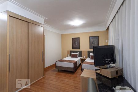 Sala/Quarto de apartamento para alugar com 1 quarto, 33m² em Lourdes, Belo Horizonte