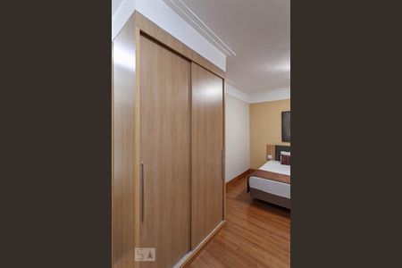 Sala/Quarto de apartamento para alugar com 1 quarto, 33m² em Lourdes, Belo Horizonte