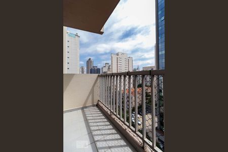 Varanda de kitnet/studio para alugar com 1 quarto, 47m² em Pinheiros, São Paulo