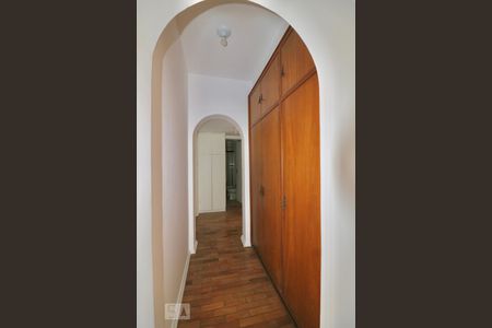 Corredor de apartamento para alugar com 3 quartos, 150m² em Santa Cecilia, São Paulo