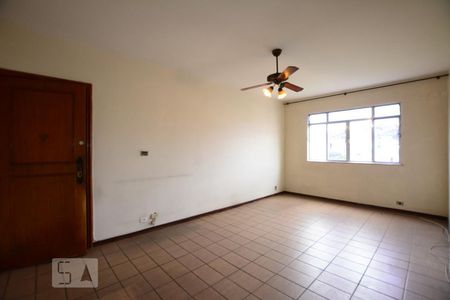 Sala de apartamento para alugar com 3 quartos, 105m² em Ramos, Rio de Janeiro