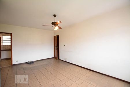 Sala de apartamento para alugar com 3 quartos, 105m² em Ramos, Rio de Janeiro