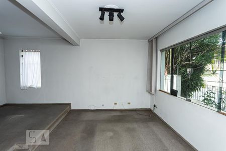 Sala de casa à venda com 3 quartos, 141m² em Parque Sevilha, São Paulo