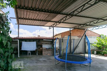 Casa para alugar com 260m², 6 quartos e 8 vagas Casa para alugar com 260m², 6 quartos e 8 vagasQuintal