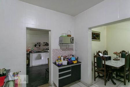 Casa para alugar com 260m², 6 quartos e 8 vagas Casa para alugar com 260m², 6 quartos e 8 vagasCozinha