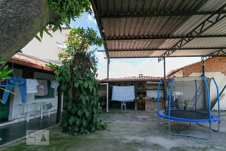 Casa para alugar com 260m², 6 quartos e 8 vagas Casa para alugar com 260m², 6 quartos e 8 vagasQuintal