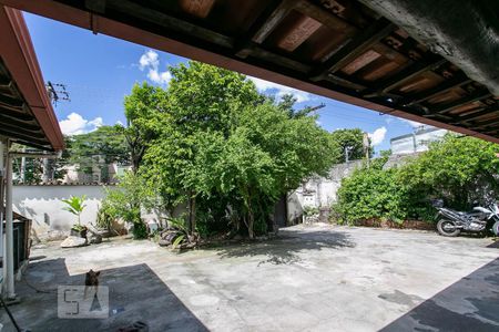 Casa para alugar com 260m², 6 quartos e 8 vagas Casa para alugar com 260m², 6 quartos e 8 vagasGaragem