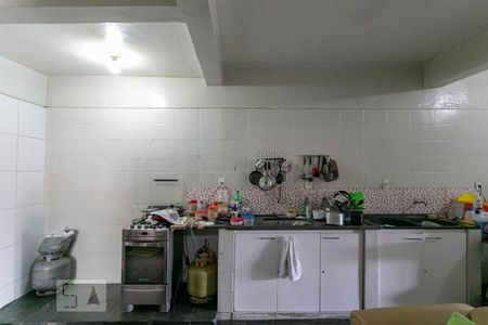 Casa para alugar com 260m², 6 quartos e 8 vagas Casa para alugar com 260m², 6 quartos e 8 vagasCozinha e Área de Serviço