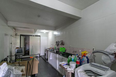 Casa para alugar com 260m², 6 quartos e 8 vagas Casa para alugar com 260m², 6 quartos e 8 vagasCozinha e Área de Serviço